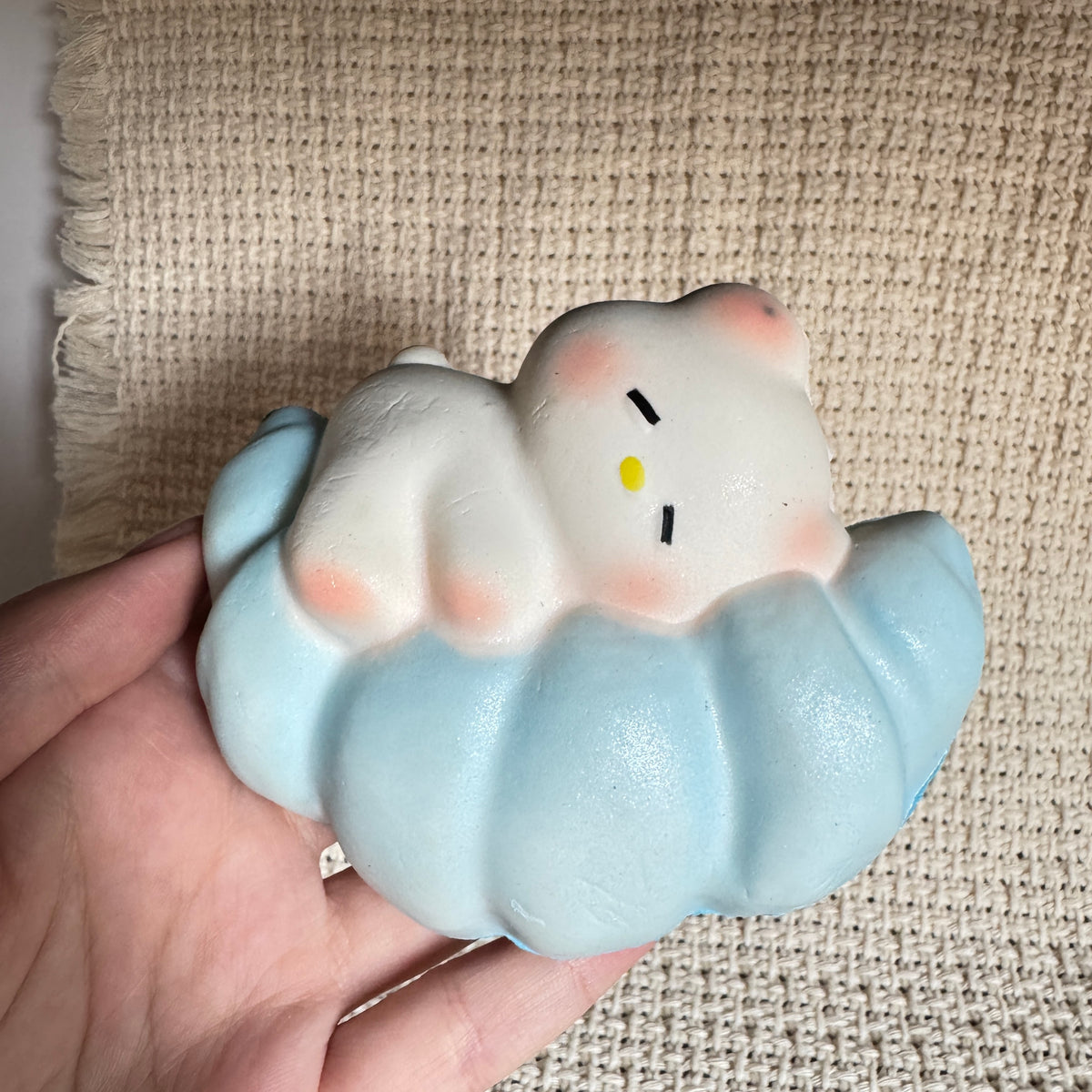 Moon Bear Slow Rise Squishy