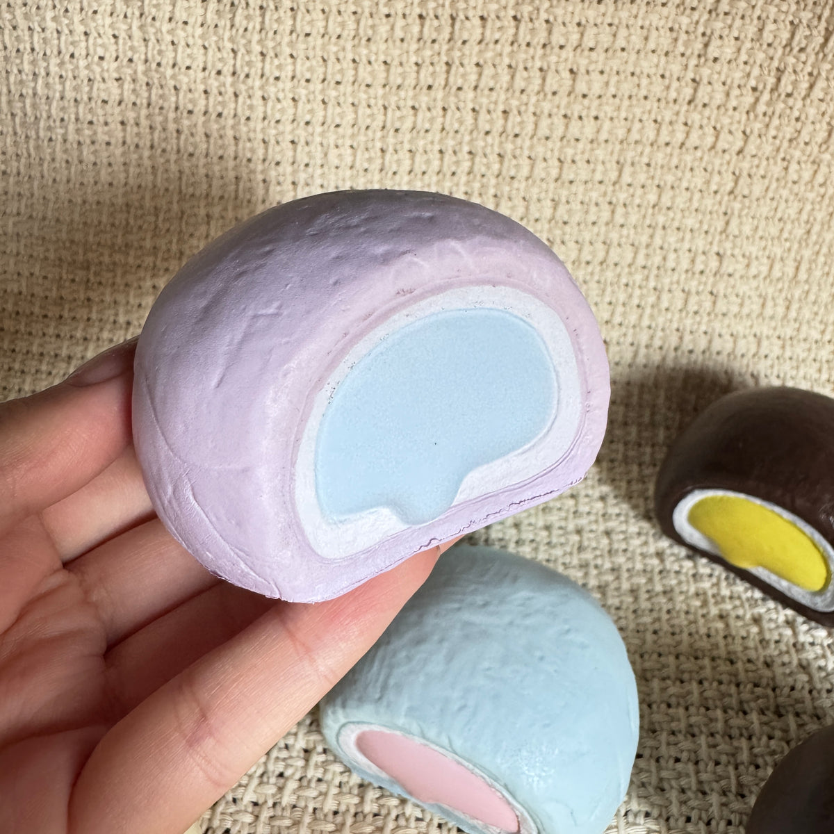 Mini Cream Puff Slow Rise Squishy